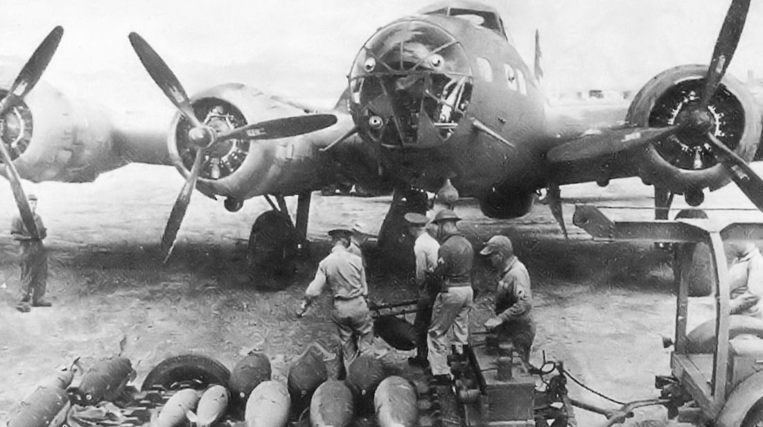 19th_Bomb_Group_B-17D_Flying_Fortress_-_Combat